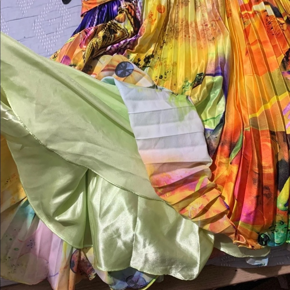 Sold - Picture 3 of 7